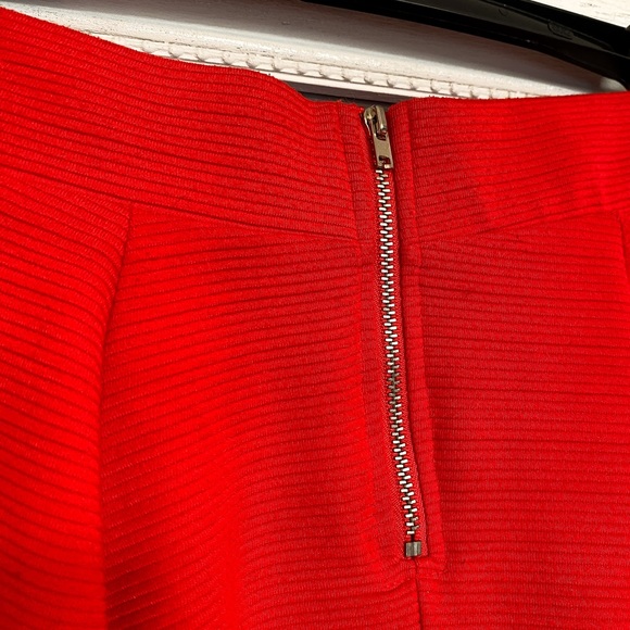 Divided by H&M Red Ribbed A-Line Flare Skater Mini Skirt with Zip Back - Size XS - Picture 5 of 8